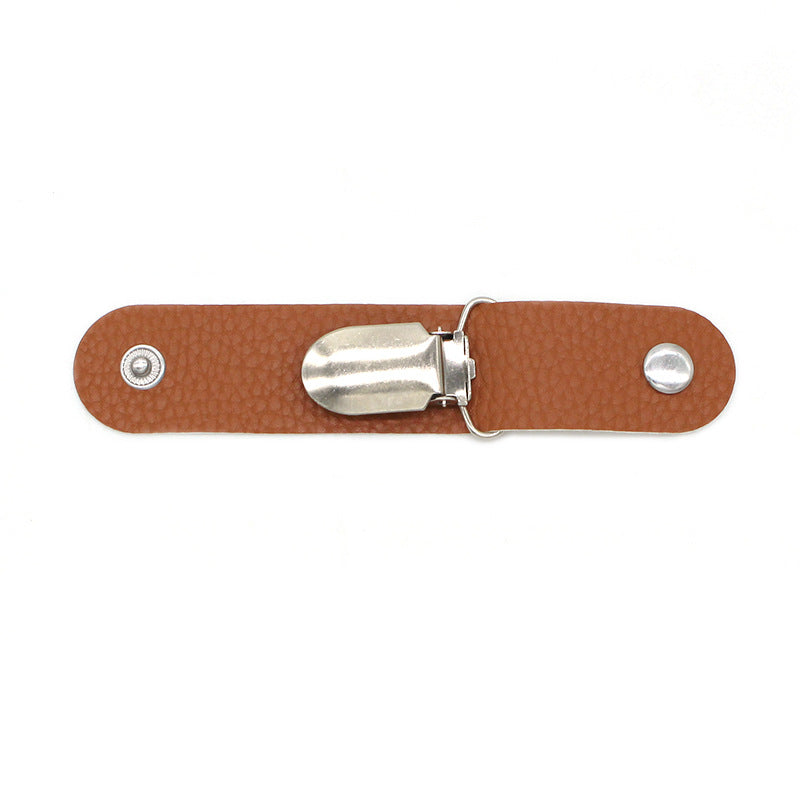 AuraClip™ Magnetic Leather Hat Holder – Hands-Free Travel Essential
