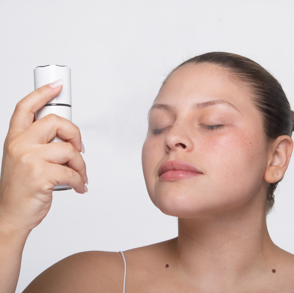 AuraMist™ | Nano Ionic Facial Steamer.