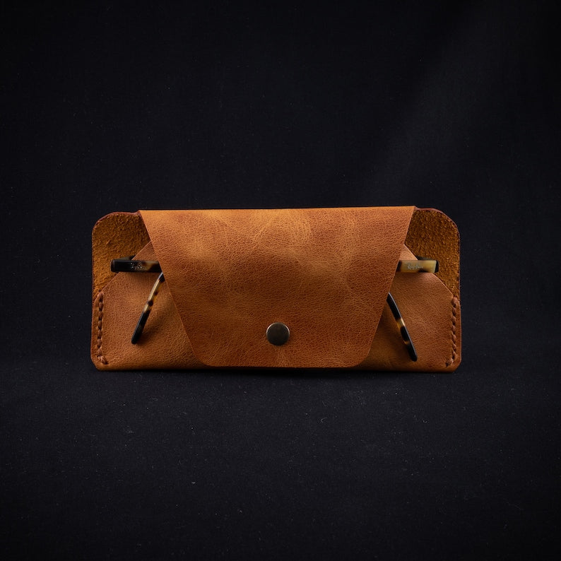 AuraCloud™ Sunglasses Vault | Scratch-Proof Hanging Case