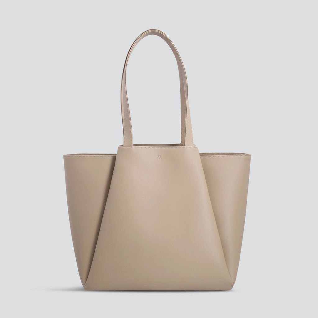 AuraCloud™ Signature Travel Tote – The Ultimate Weekend Carryall