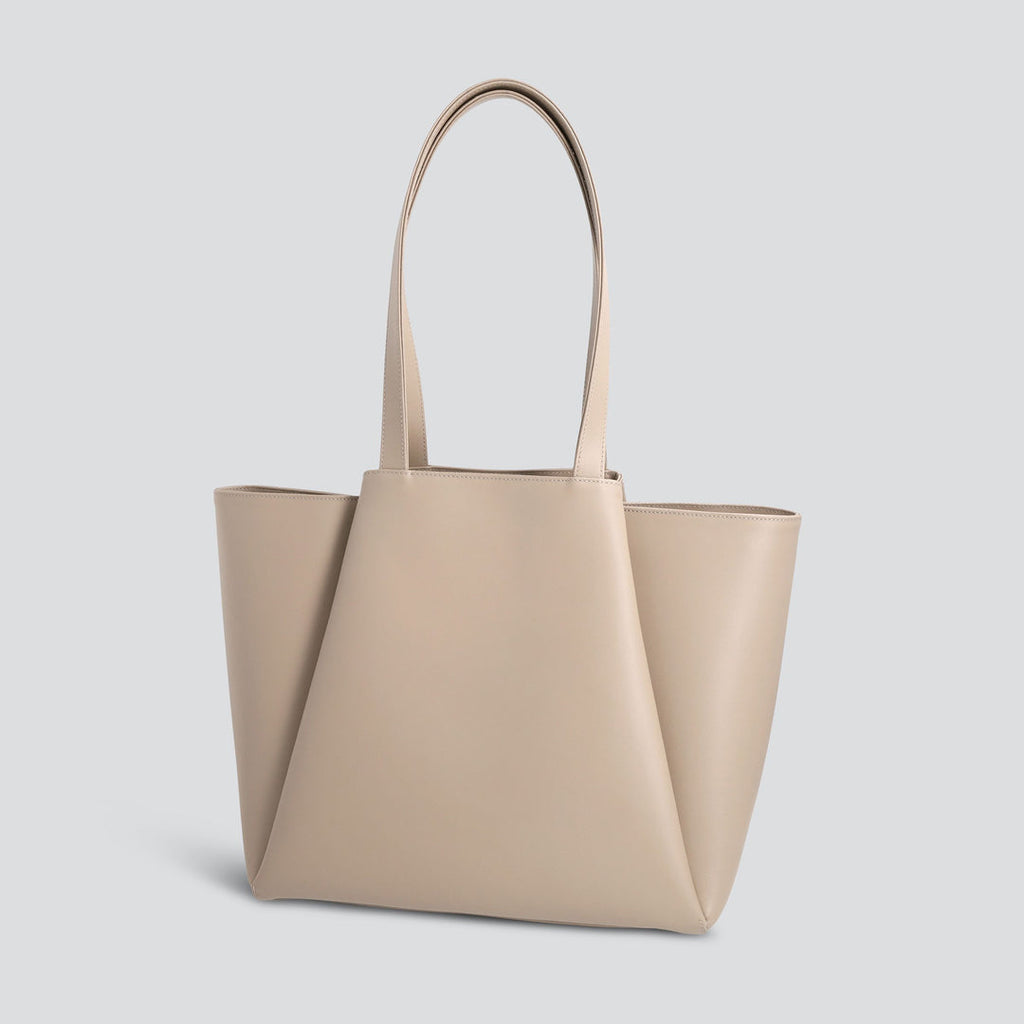 AuraCloud™ Signature Travel Tote – The Ultimate Weekend Carryall