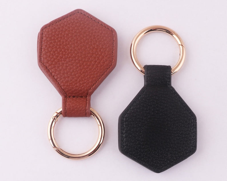 AuraClip™ Magnetic Travel Hat Holder (Hands-Free Luggage Clip)