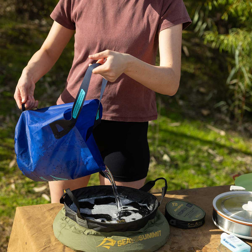 AuraSpace™ – Multi-Purpose Collapsible 10L Travel Bucket